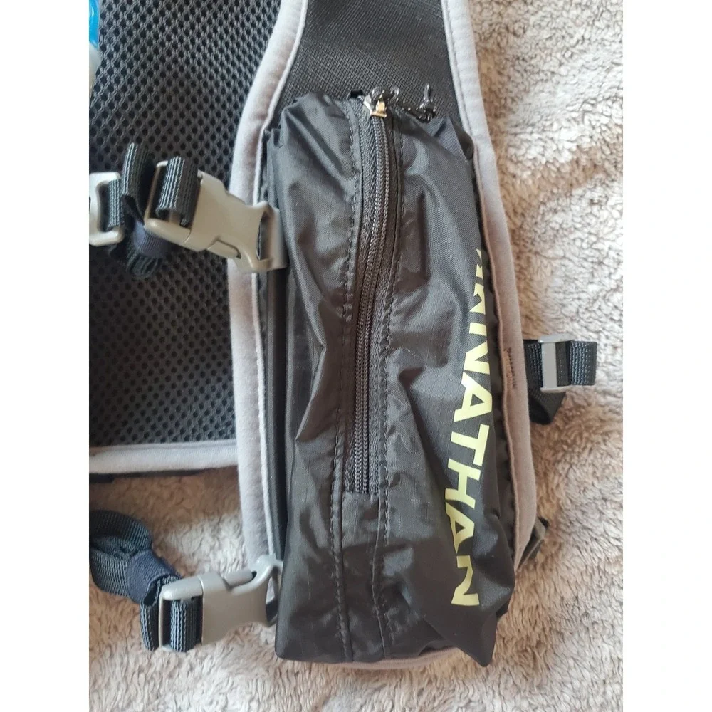 NATHAN Sports Black 1.5L Bladder Hydration Pack Hiking Backpack